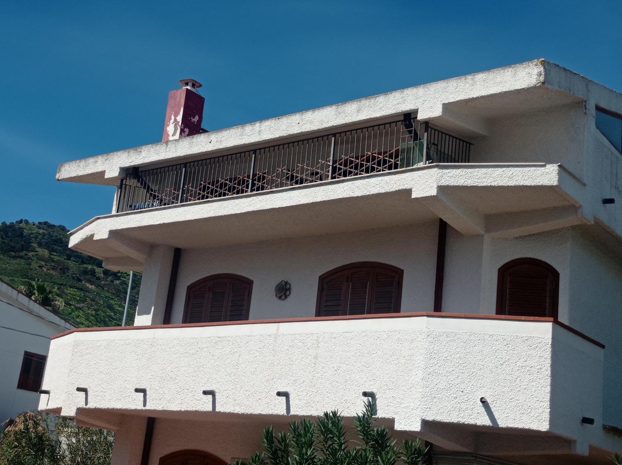 Mansarda Con Terrazzo Vista Mare Villa Oliveri Eksteriør billede